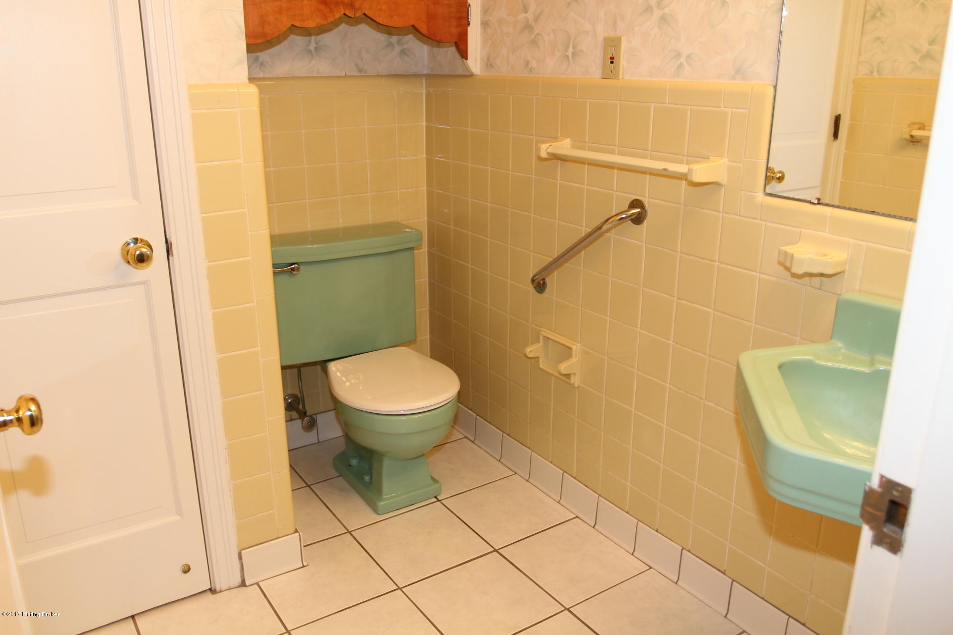 10202 Fairmount Road Louisville, KY 40291 - Photo 22 of 70 10202 Fairmount Rd