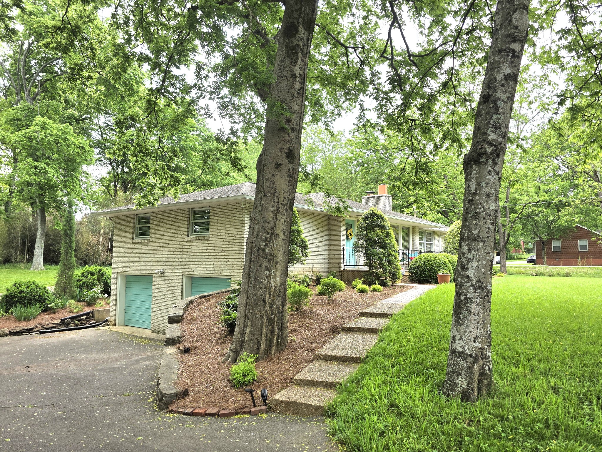 704 Vantrease Road Madison, TN 37115 - Photo 5 of 43 Gallery Image 5