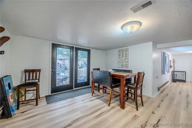 $575,000 | 31074 Viewside Drive, Rocky Mount, MO 65072