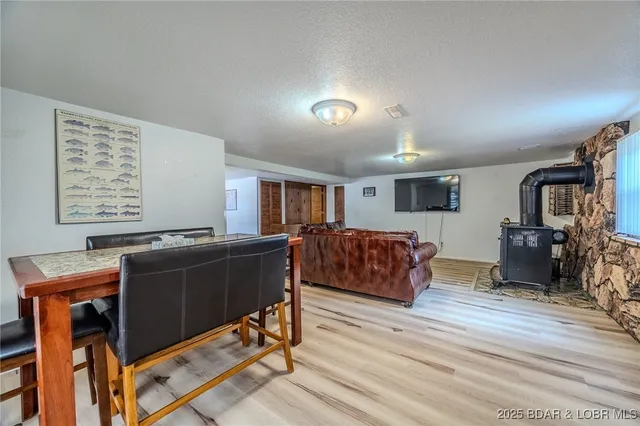 $575,000 | 31074 Viewside Drive, Rocky Mount, MO 65072