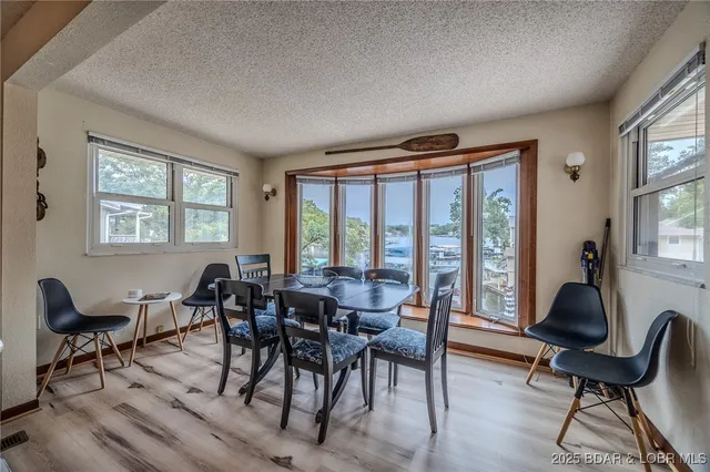 $599,000 | 31074 Viewside Drive, Rocky Mount, MO 65072