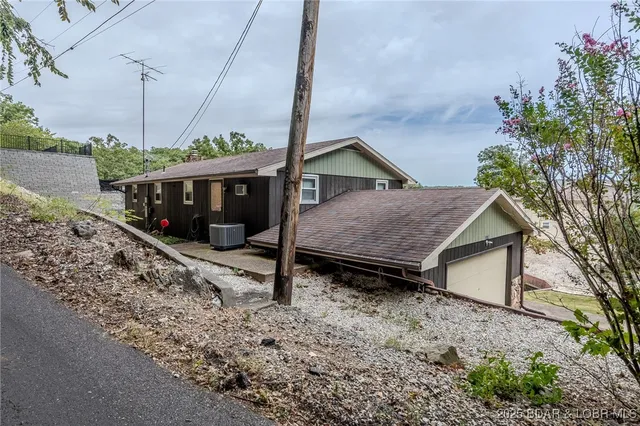 $575,000 | 31074 Viewside Drive, Rocky Mount, MO 65072