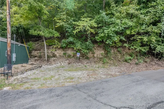 $599,000 | 31074 Viewside Drive, Rocky Mount, MO 65072