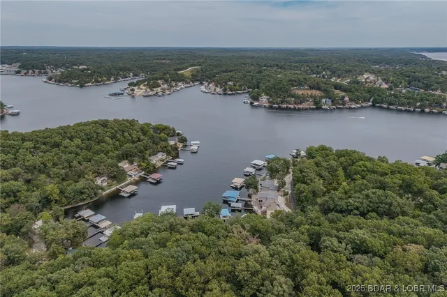 $599,000 | 31074 Viewside Drive, Rocky Mount, MO 65072