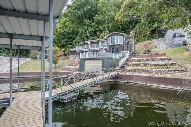 $575,000 | 31074 Viewside Drive, Rocky Mount, MO 65072