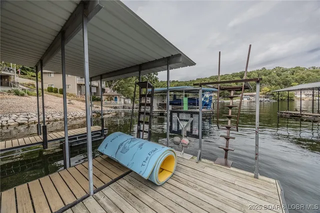 $575,000 | 31074 Viewside Drive, Rocky Mount, MO 65072