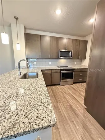 $2,095 | 560 Academy Dr., Unit 301, Kissimmee, FL 34744