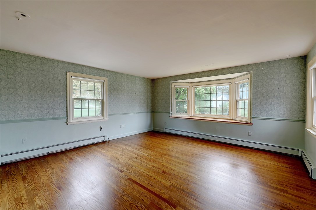 6 Harbour Road Barrington, RI 02806 - Photo 10 of 16