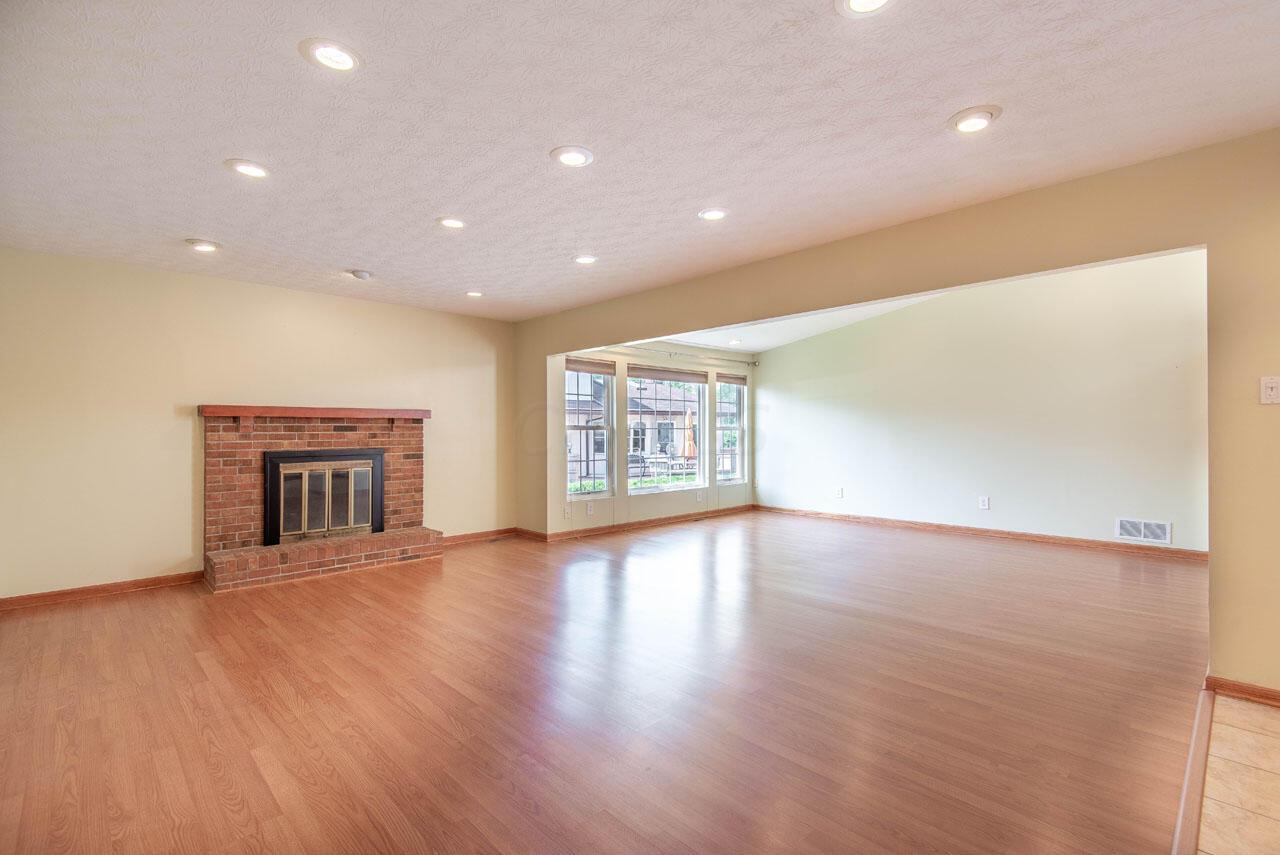 397 Allview Road Westerville, OH 43081 - Photo 6 of 17 Family Room