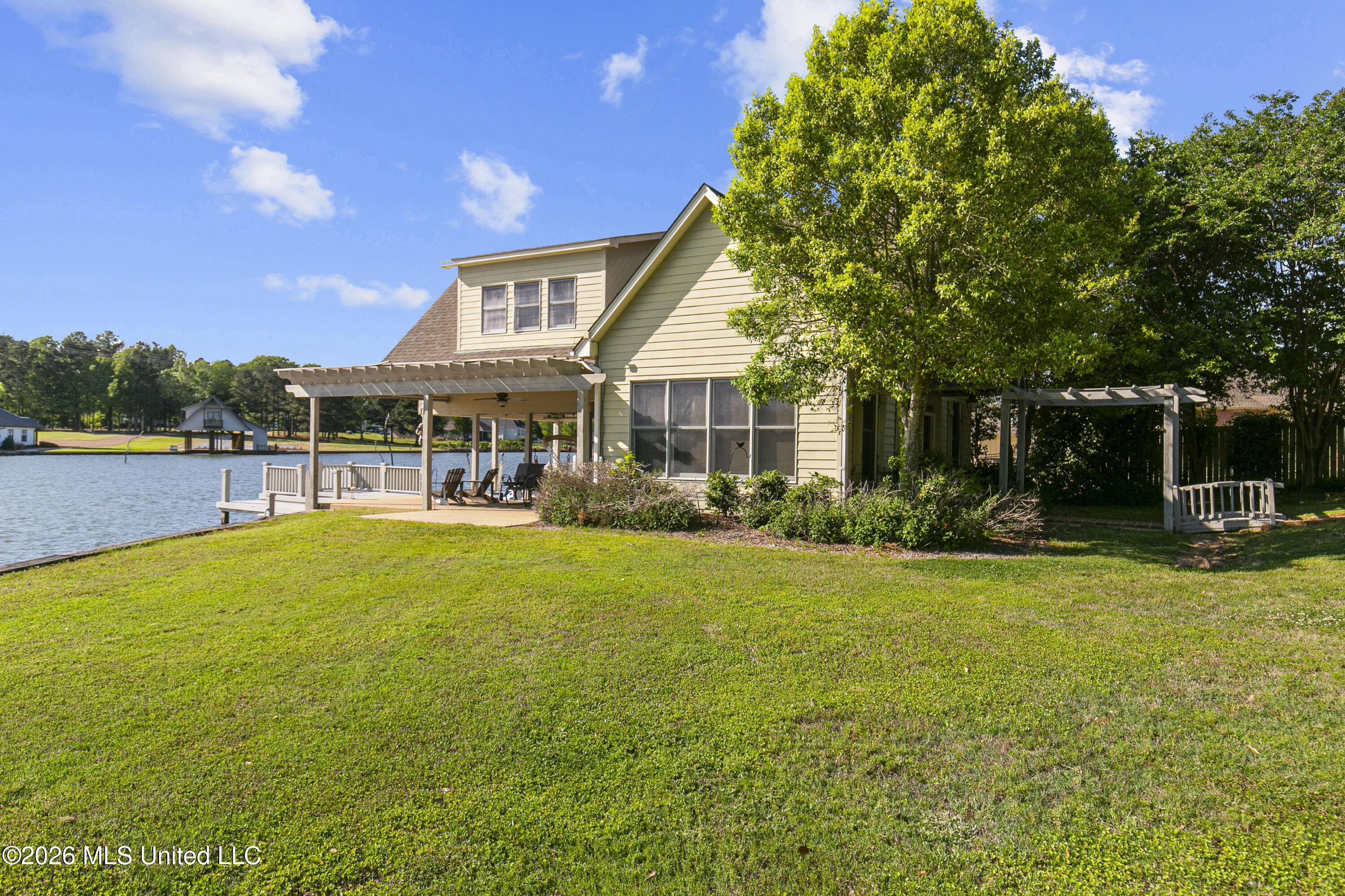 100 Northshore Point Madison, MS 39110 - Photo 1 of 25 100 Northshore Pnt-11