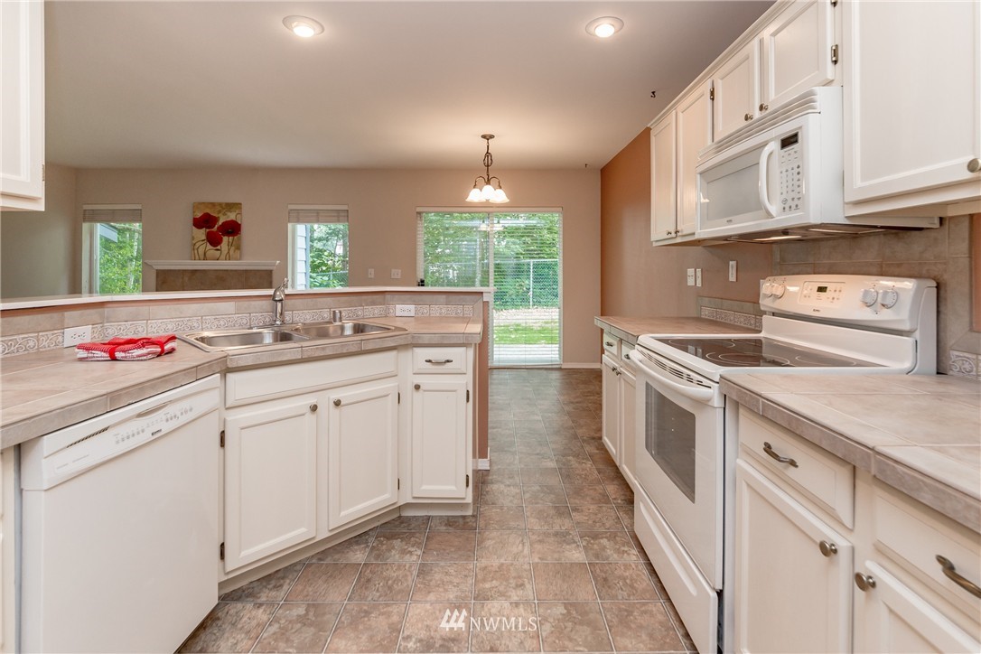 23107 15th Avenue Southeast, Unit C5 Bothell, WA 98021 - Photo 12 of 25