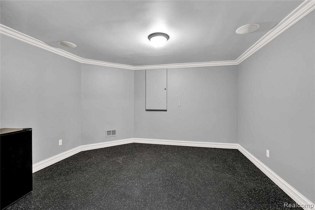 338 Baldwin Road Birmingham, MI 48009 - Photo 26 of 37