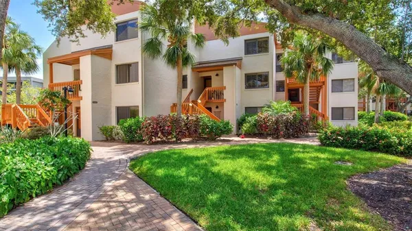$2,950 | 1700 Cove II Place, Unit 310, Sarasota, FL 34242