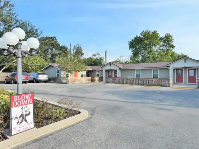 $875 | 507 Houston Street, Unit 4, Rosenberg, TX 77471