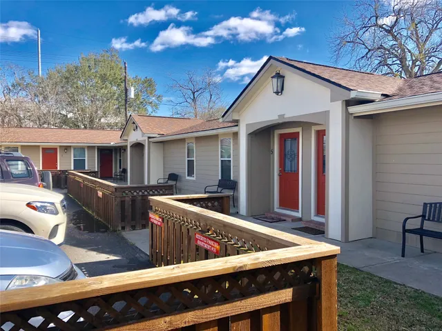 $875 | 507 Houston Street, Unit 4, Rosenberg, TX 77471