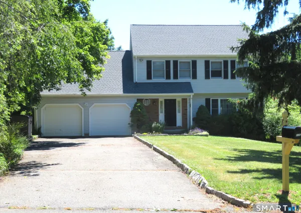 $579,000 | 836 Wolf Hill Road, Cheshire, CT 06410