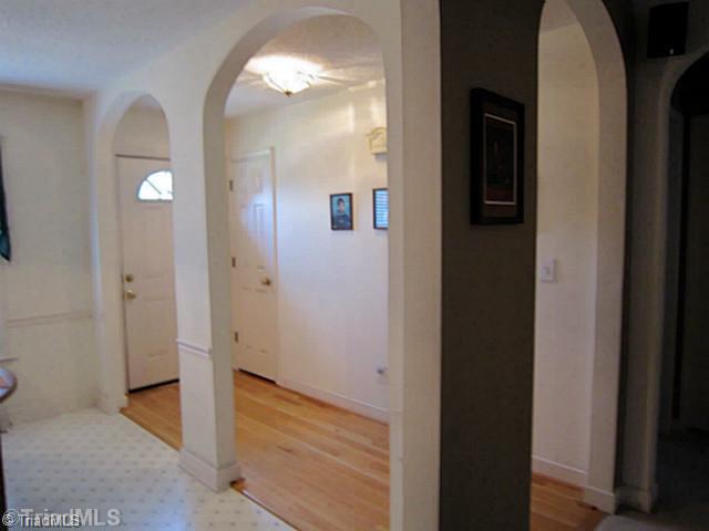 4930 Springhouse Farm Road Winston-Salem, NC 27107 - Photo 2 of 13 Entry. ENTRANCE - Opens to living room and dining area.