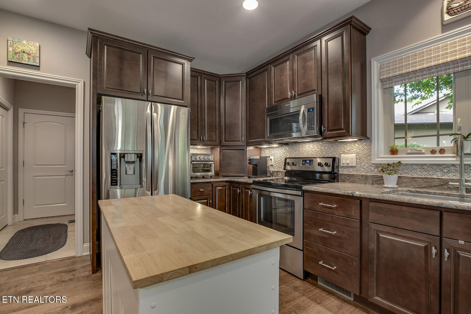 118 Daleyuhski Way Loudon, TN 37774 - Photo 20 of 60 20_118 Daleyuhski Trace_Kitchen02