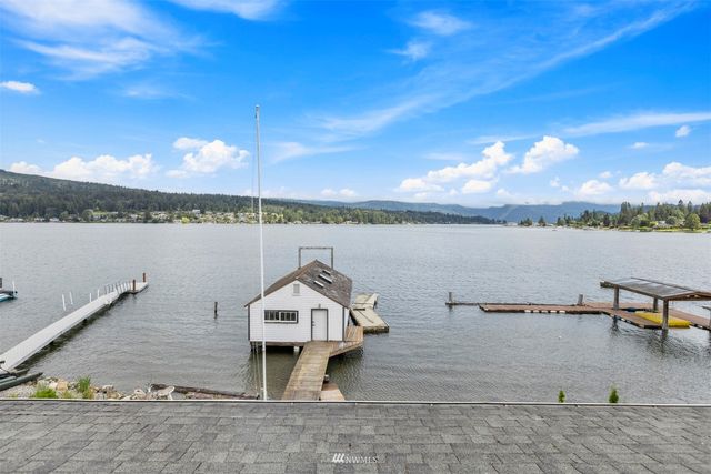 a view of a lake with a outdoor space