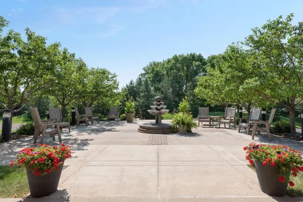 $320,000 | 100 Clydesdale Trail, Unit 128, Hamel, MN 55340