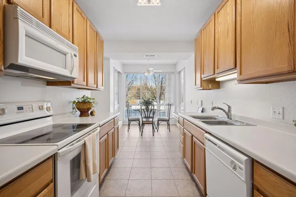 $320,000 | 100 Clydesdale Trail, Unit 128, Hamel, MN 55340