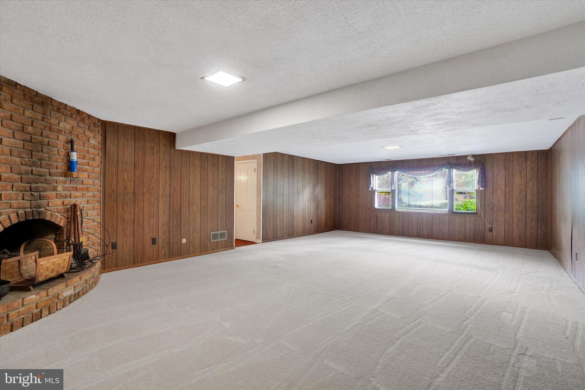1818 Crestlyn Road York, PA 17403 - Photo 25 of 37 Gallery Image 25