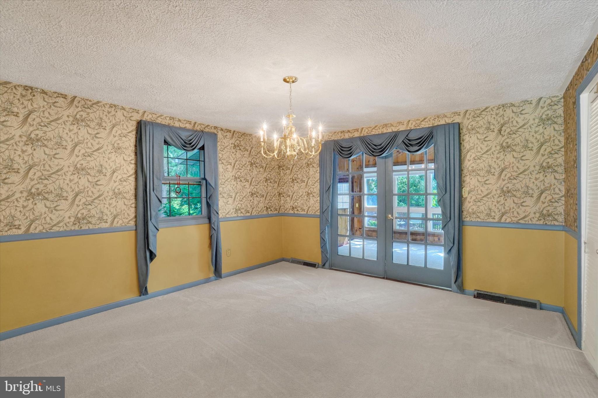 1818 Crestlyn Road York, PA 17403 - Photo 7 of 37 Gallery Image 7