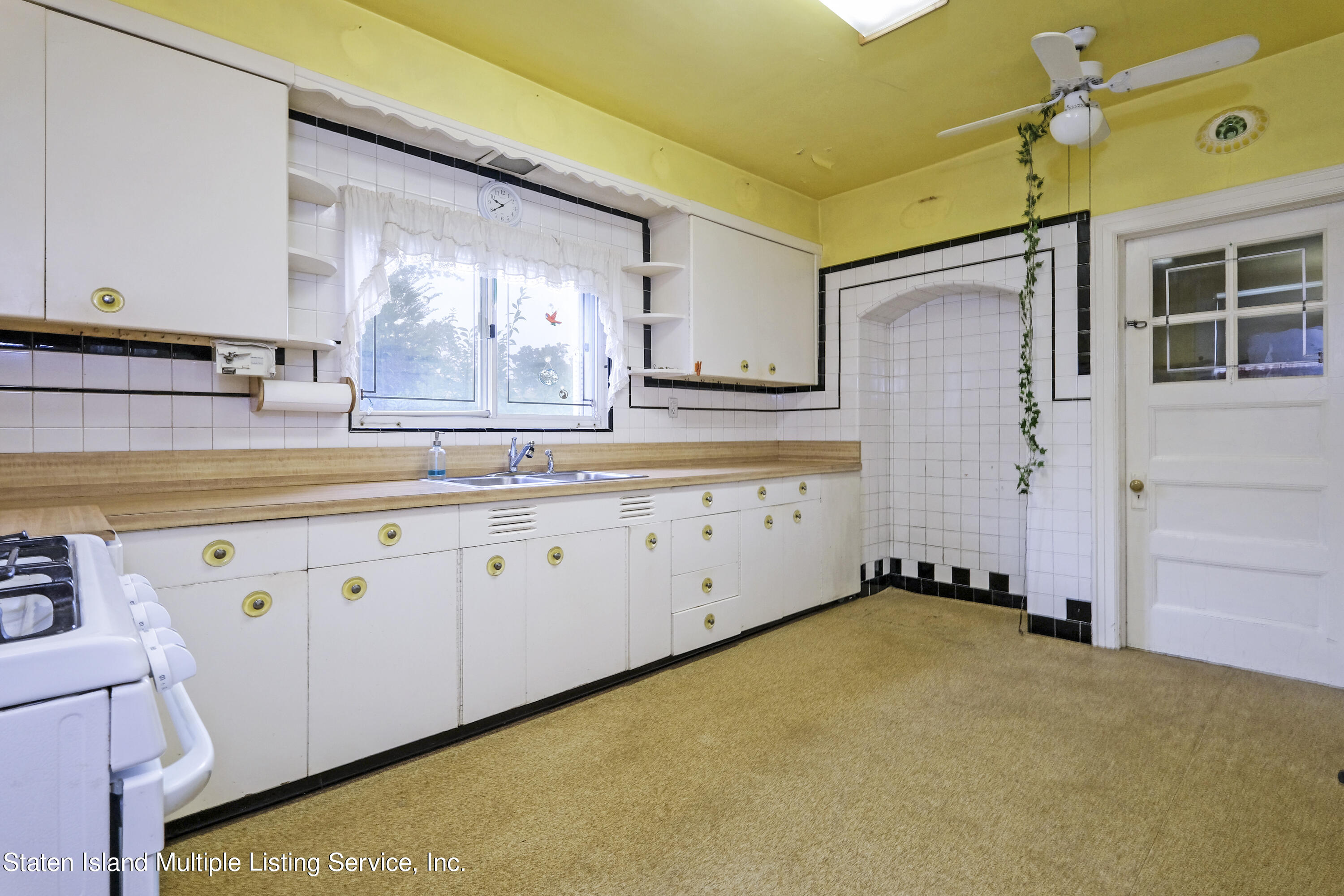 2137 Clove Road Staten Island, NY 10305 - Photo 15 of 26 2137 Clove Rd Staten Island, NY 10305 (0