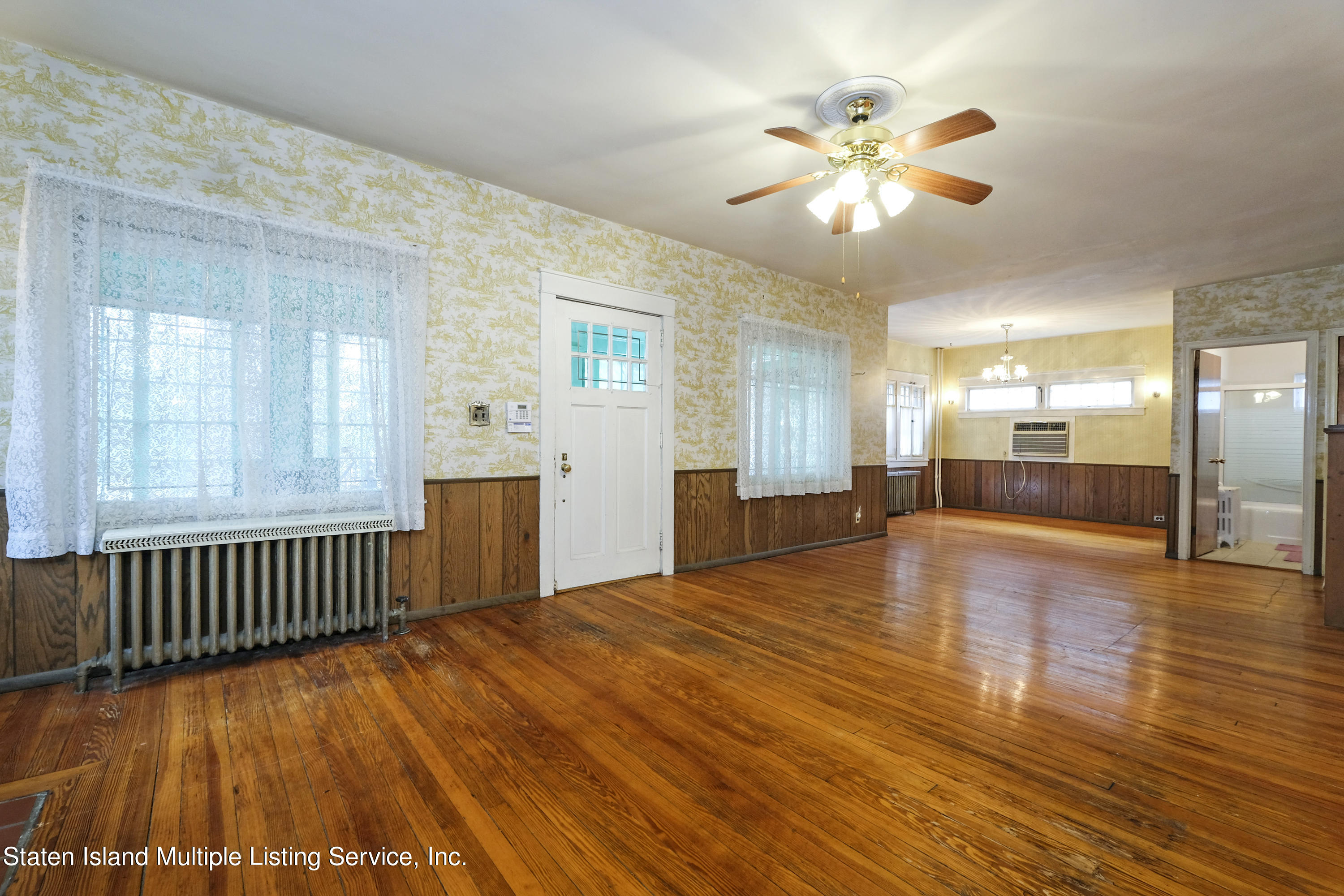 2137 Clove Road Staten Island, NY 10305 - Photo 7 of 26 2137 Clove Rd Staten Island, NY 10305 (0