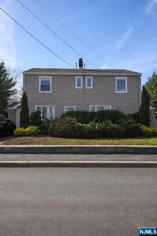 $899,000 | 80 Caruth Avenue, Elmwood Park, NJ 07407