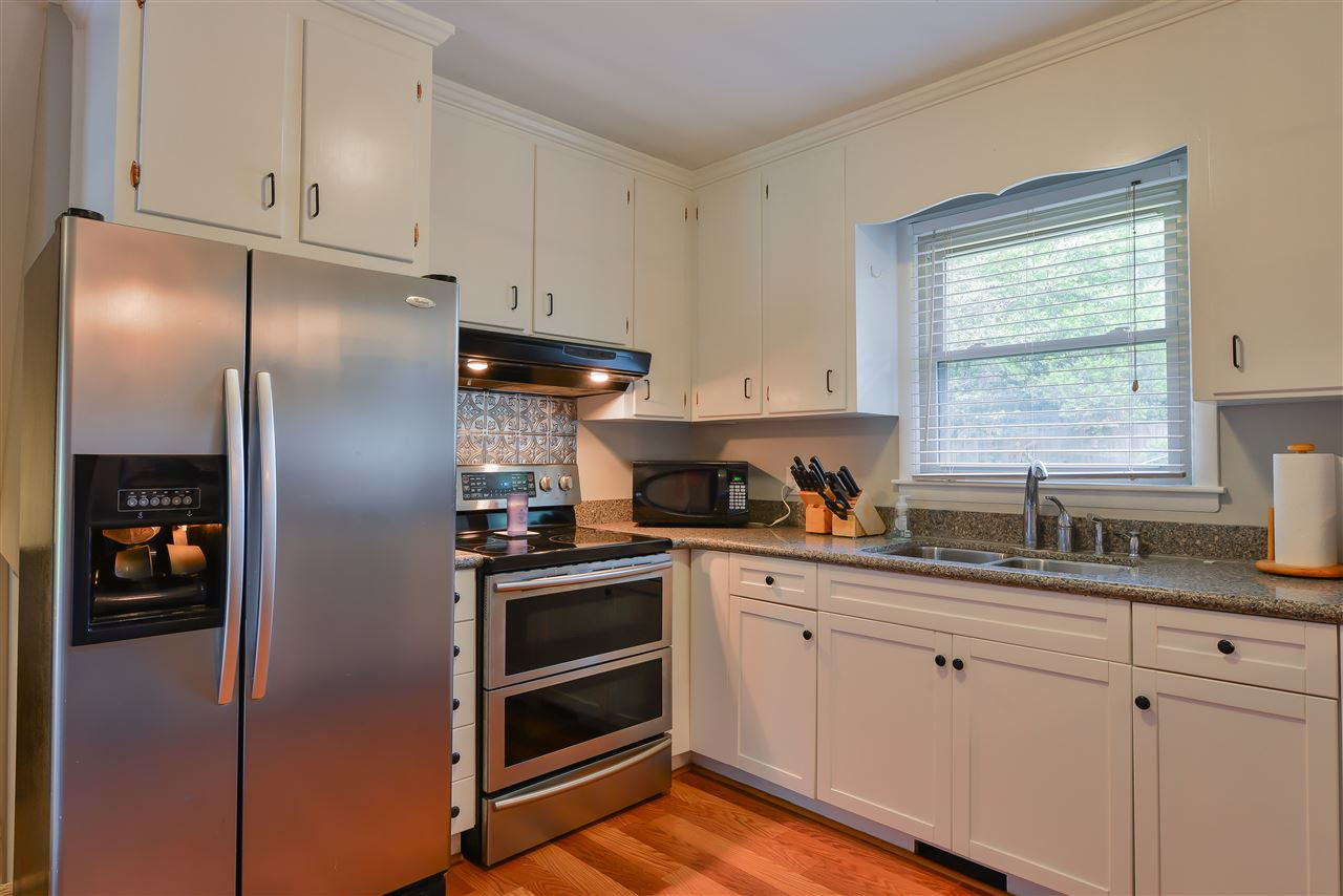 303 Glen Valley Road Raleigh, NC 27609 - Photo 8 of 24 Photo 8