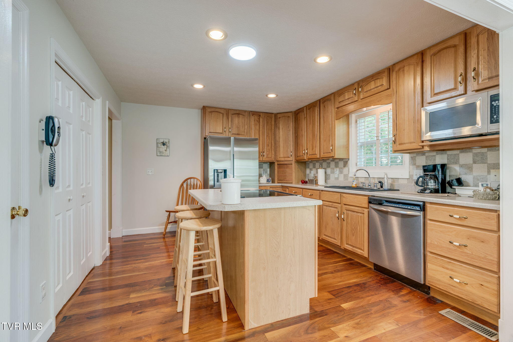 123 Mashburn Lane Erwin, TN 37650 - Photo 10 of 35 010
