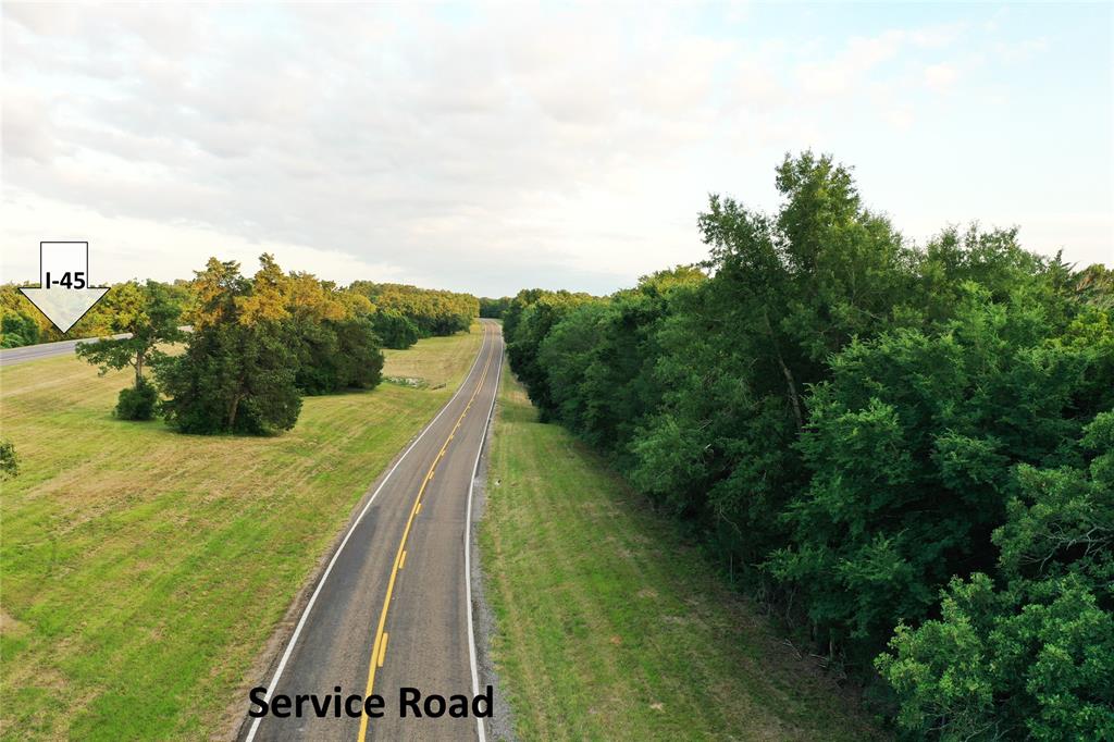 720 Interstate 45 Teague, TX 75860 - Photo 5 of 10 a view of a yard