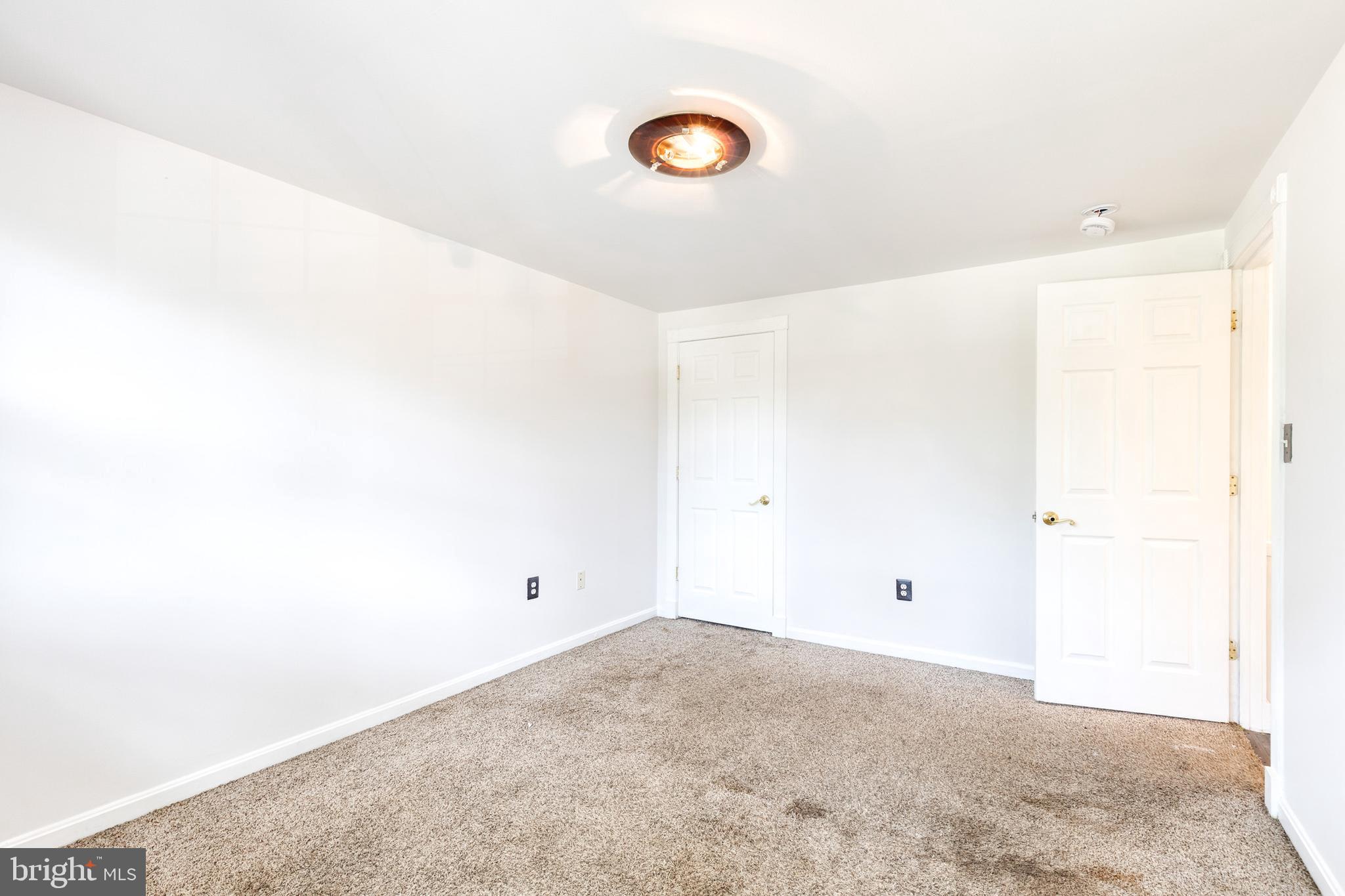 958 Middleborough Road Essex, MD 21221 - Photo 17 of 23