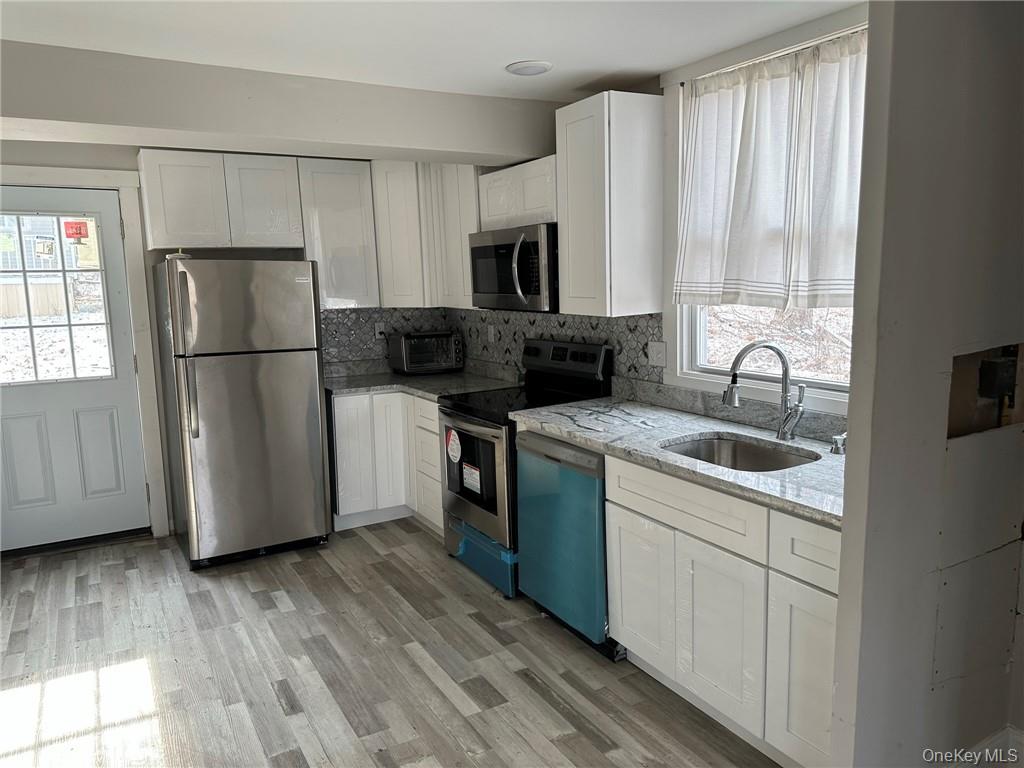 2 Hillside Road Hewitt, NJ 07421 - Photo 2 of 16