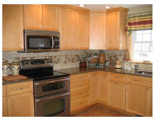 27 Home Farm Road Caribou, ME 04736 - Photo 6 of 25 Kitchen.