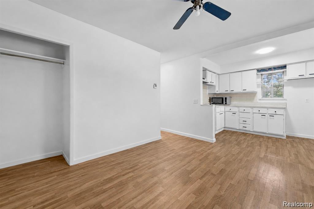 21855 Schoenherr Road Warren, MI 48089 - Photo 26 of 31 Gallery Image 26