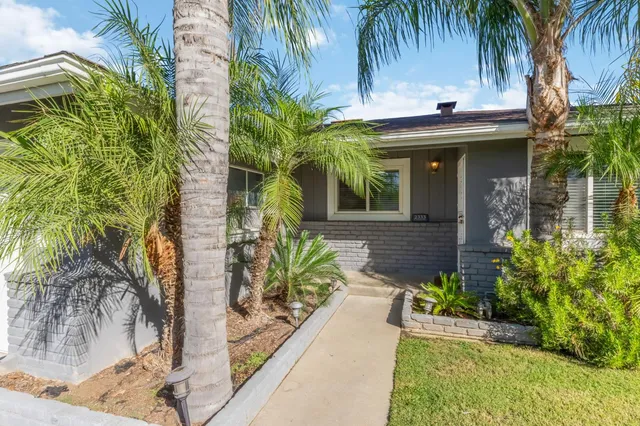 $370,000 | 2333 East Austin Way, Fresno, CA 93726