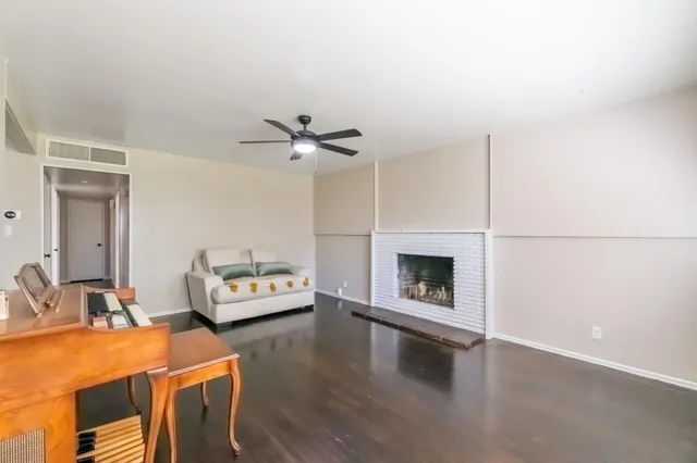 $370,000 | 2333 East Austin Way, Fresno, CA 93726