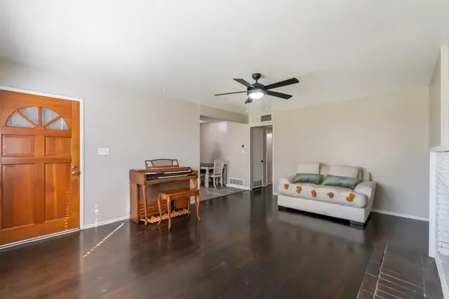 $370,000 | 2333 East Austin Way, Fresno, CA 93726