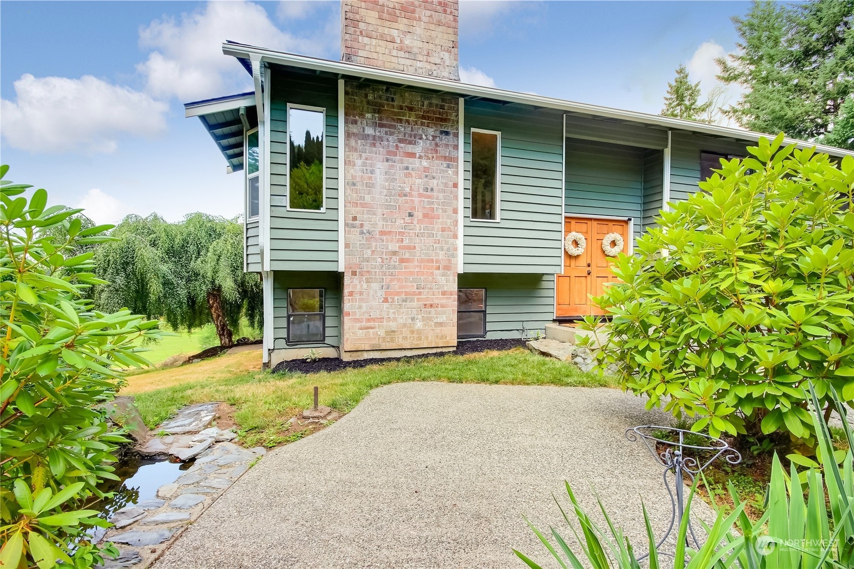 21544 Starbird Road Mount Vernon, WA 98274 - Photo 3 of 40 Gallery Image 3