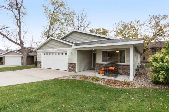 $359,000 | 315 Fairgrounds Road, Unit 104, Alexandria, MN 56308