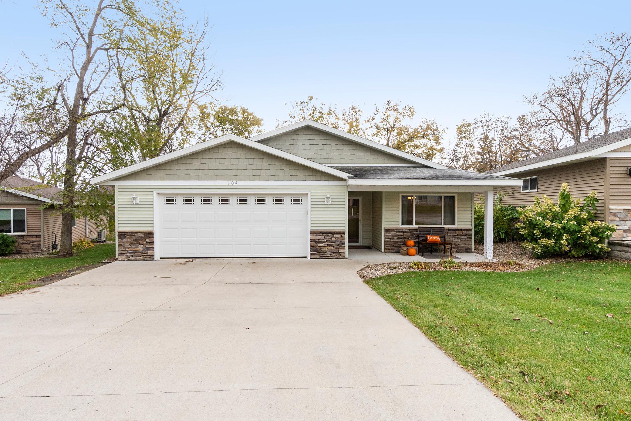 315 Fairgrounds Road, Unit 104 Alexandria, MN 56308 - Photo 2 of 39