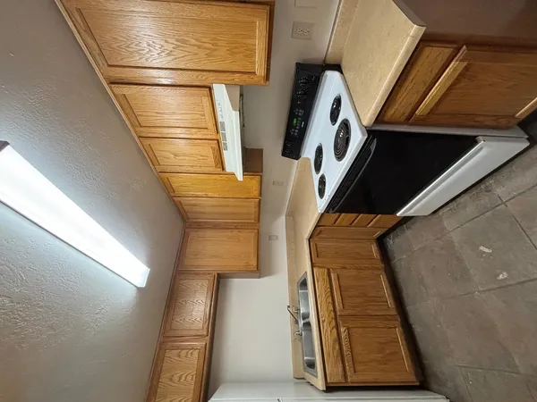 $1,000 | 809 North 9th Avenue, Phoenix, AZ 85007