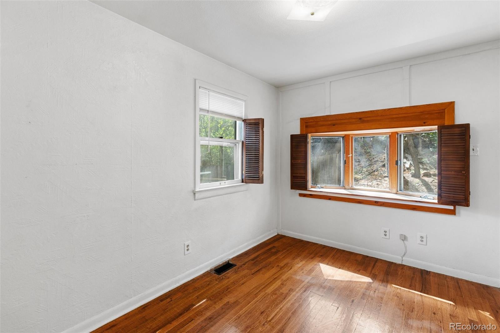 1527 West Cheyenne Road Colorado Springs, CO 80906 - Photo 27 of 50 Gallery Image 27