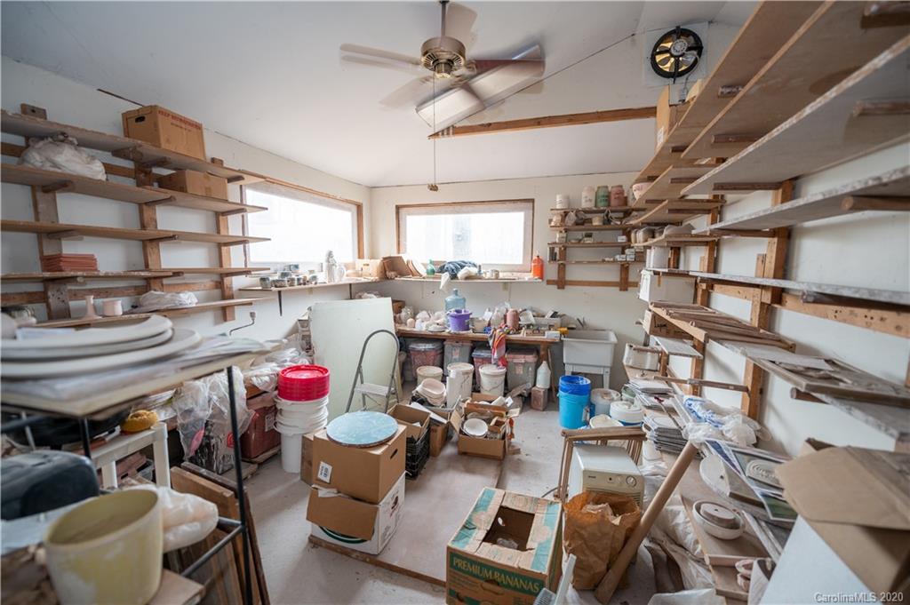 150 Oak Hill Road Candler, NC 28715 - Photo 23 of 25 a room with gym equipment