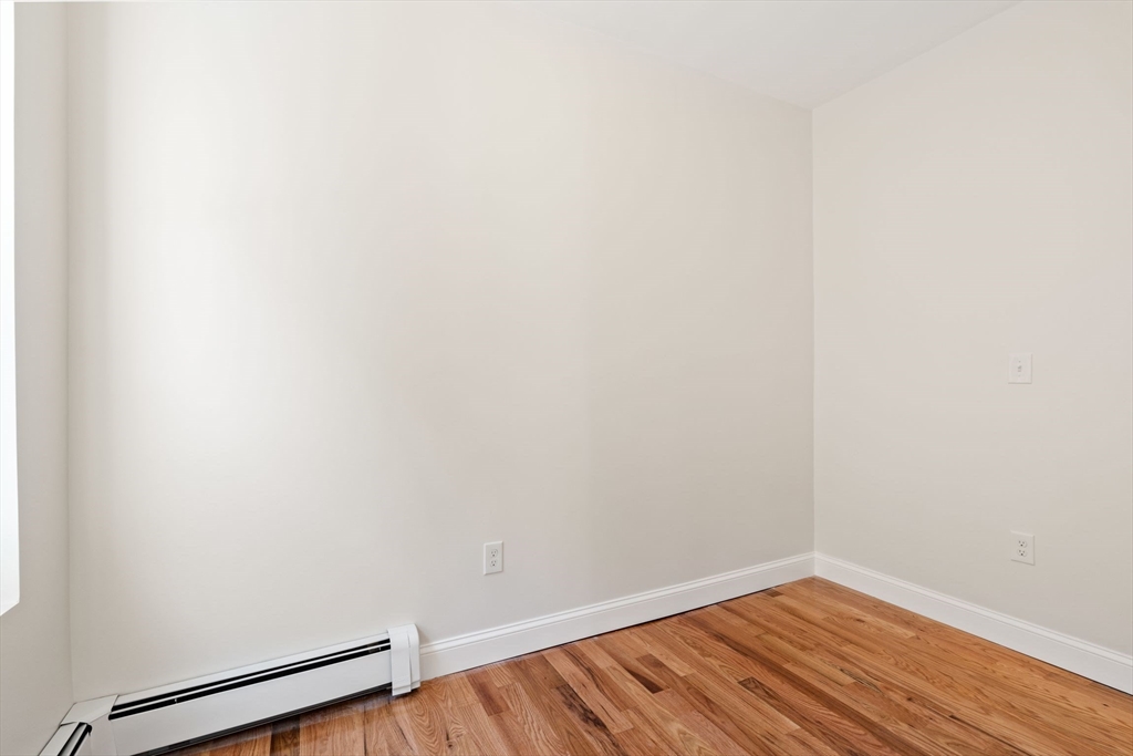 198 Salem Street, Unit 2 Boston, MA 02113 - Photo 9 of 21 a view of an empty room