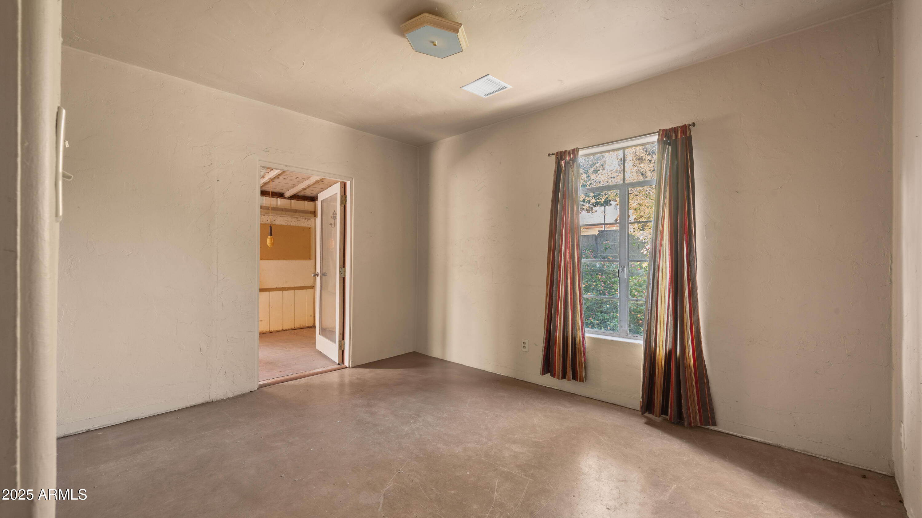 2533 East Cheery Lynn Road Phoenix, AZ 85016 - Photo 10 of 14 Secondary Bedroom Two