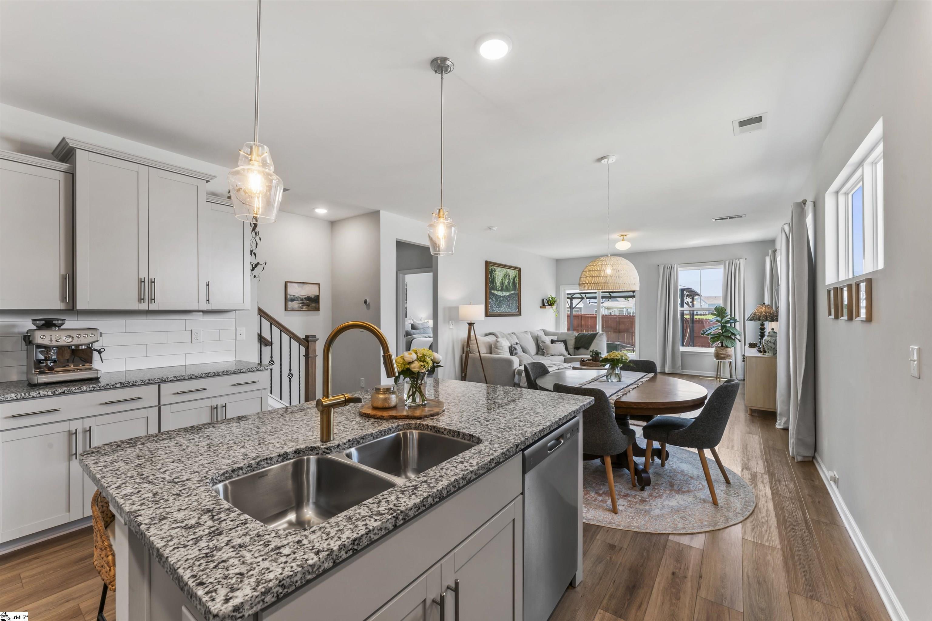104 Pendergast Road Greenville, SC 29605 - Photo 8 of 48