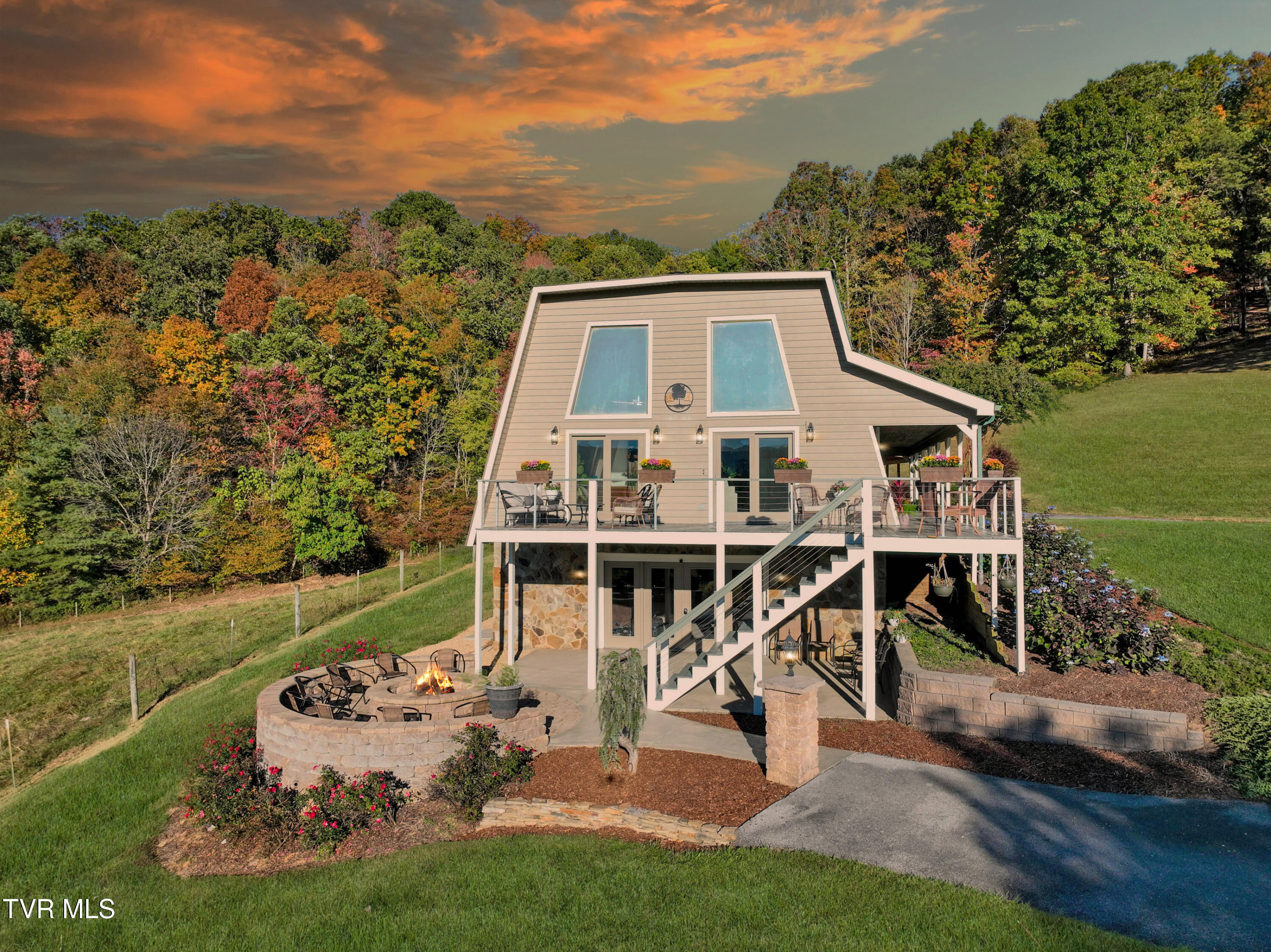 21072 Delmar Road Damascus, VA 24236 - Photo 2 of 113 Delmar Drone KASHIA-10 copy 2